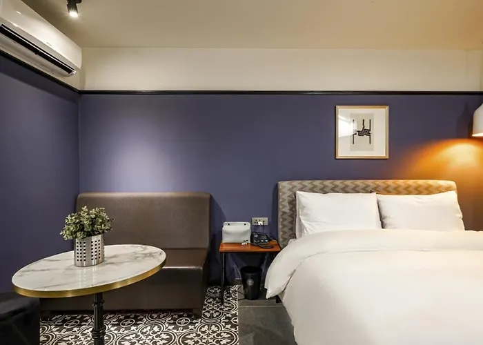 Brown Dot Daeyeon Hotel