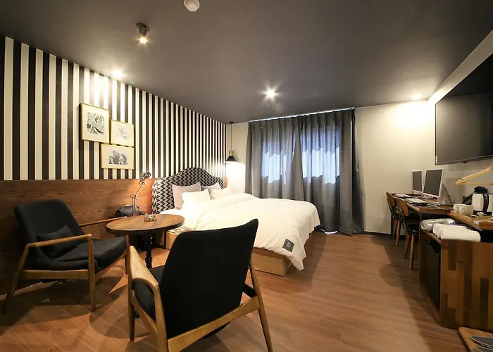 Brown Dot Daeyeon Hotel Busan