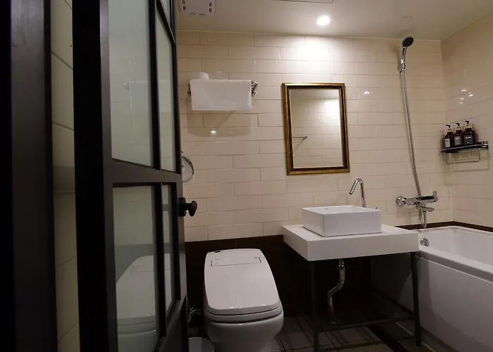 Brown Dot Daeyeon Hotel 2*