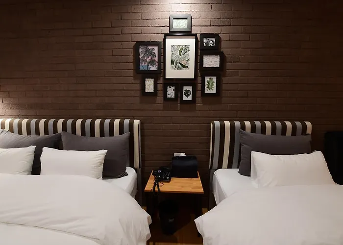 Brown Dot Daeyeon Hotel 2*